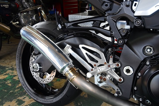 スズキ新型KATANAにヨシムラバナナサイレンサーの取り付けです。 | ブログ | ウッドストック woodstock |  バイクパーツ・カスタムショップ